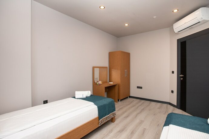 Imagen de la habitación del Marina Green Suit Hotel. Foto 14