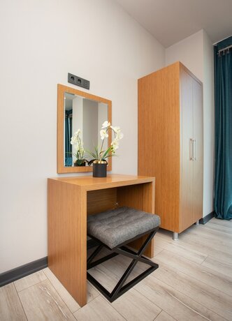 Imagen de la habitación del Marina Green Suit Hotel. Foto 18