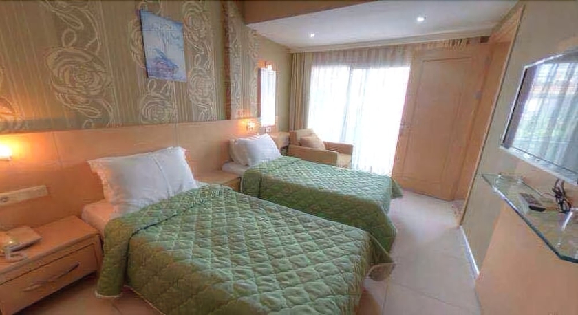 Imagen de la habitación del Marin-a Hotel. Foto 4