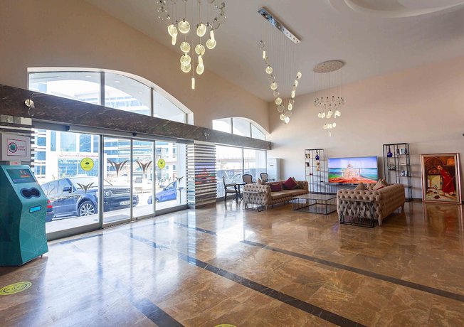 Imagen de los interiores del Marina Park Hotel. Foto 13