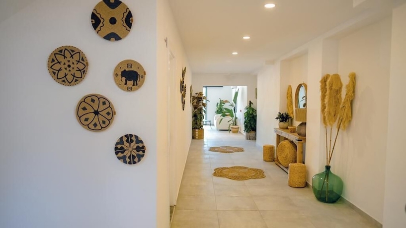 Imagen de los interiores del Marina Port Akyaka, Ula. Foto 14