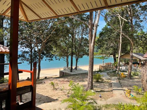 Imagen de la habitación del Marina Resort Koh Phayam Ranong. Foto 14