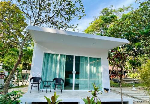 Imagen de la habitación del Marina Resort Koh Phayam Ranong. Foto 20