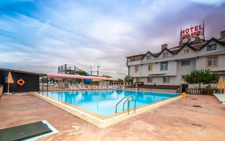 Imagen de la piscina del Marmara Life Hotel. Foto 13