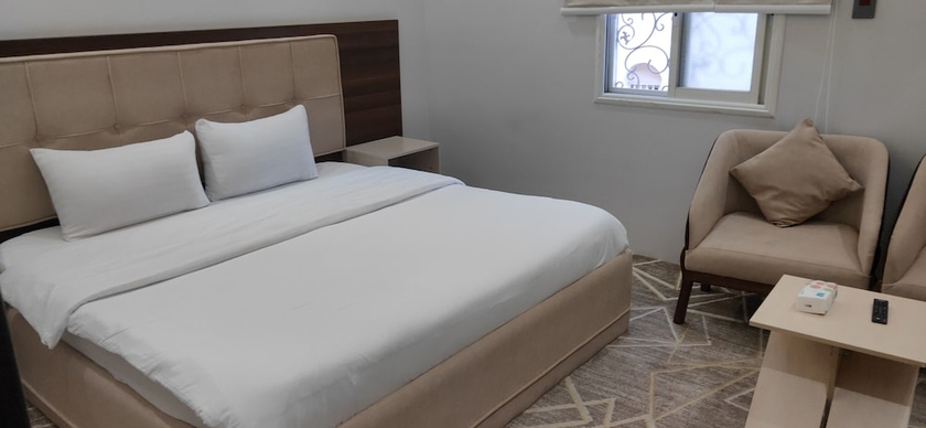 Imagen de la habitación del Maro Hotel. Foto 7