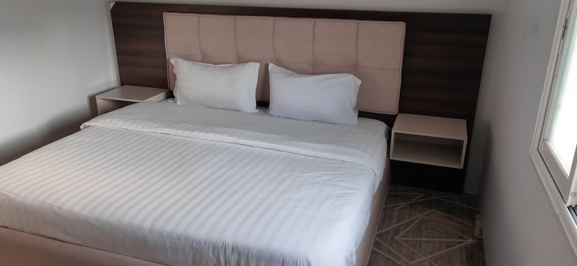 Imagen de la habitación del Maro Hotel. Foto 14