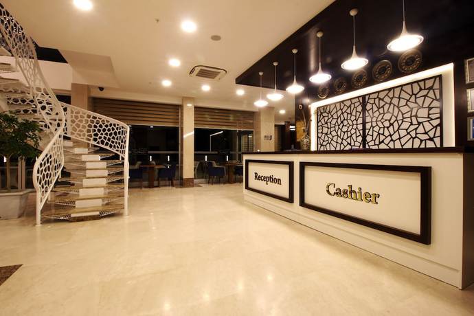 Imagen de los interiores del Marpessa Blue Beach Resort and SPA Hotel. Foto 12