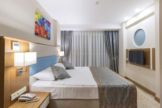 Imagen de la habitación del Marpessa Blue Beach Resort and SPA Hotel. Foto 10