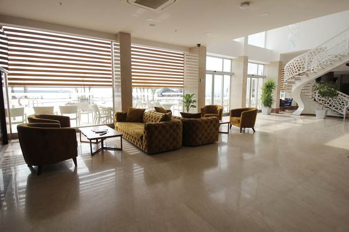 Imagen de los interiores del Marpessa Blue Beach Resort and SPA Hotel. Foto 20