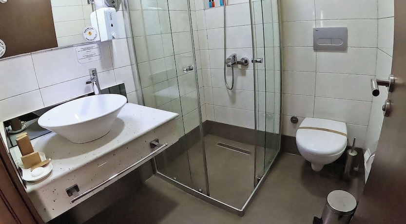 Imagen de la habitación del Marrakesch Hotel Tuzla. Foto 12