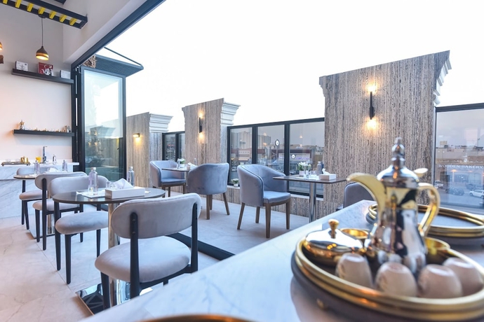 Imagen de los interiores del Marsal Park Hotel. Foto 9