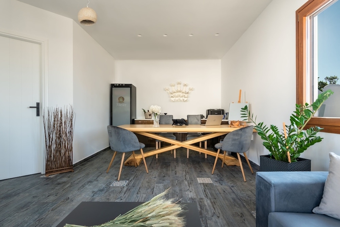 Imagen de los interiores del Marvarit Suites. Foto 17