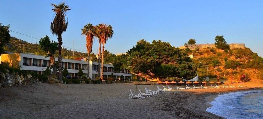 Imagen de los exteriores del Marvel Tree Hotel. Foto 19