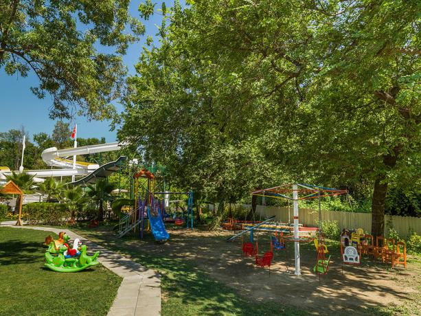 Imagen de los exteriores del Marvida Family Lykia Botanika Beach. Foto 7