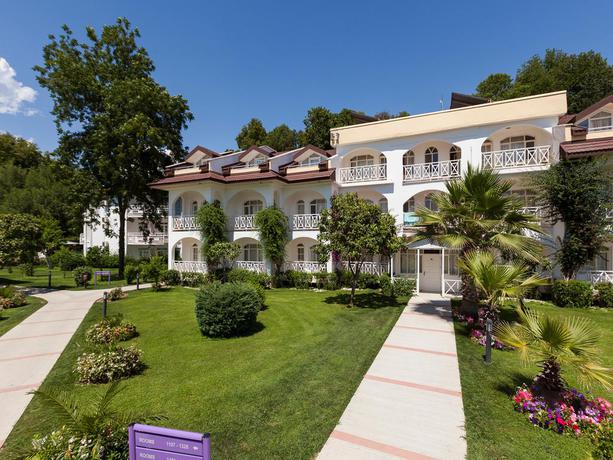 Imagen de los exteriores del Marvida Family Lykia Botanika Beach. Foto 8