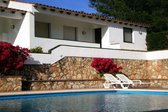 Imagen general del Mas Boronat. Foto 2