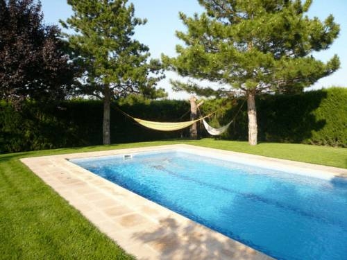 Imagen de la piscina del Mas Carlons- Masia Rural. Foto 14