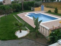 Imagen de la piscina del Mas La Trampa. Foto 9