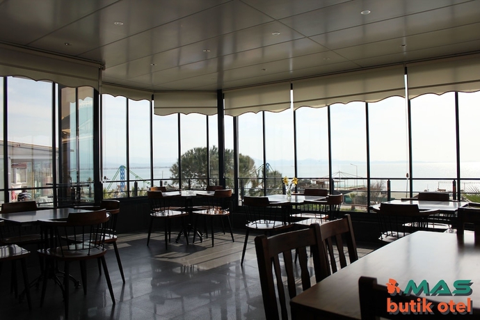 Imagen del bar/restaurante del Mas Otel. Foto 3