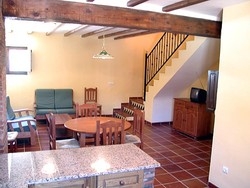 Imagen de los interiores del Mas&iacute;a de San Juan. Foto 4