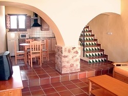 Imagen de los interiores del Mas&iacute;a de San Juan. Foto 7