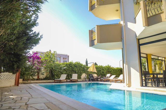 Imagen de la piscina del Maslina Hotel. Foto 18