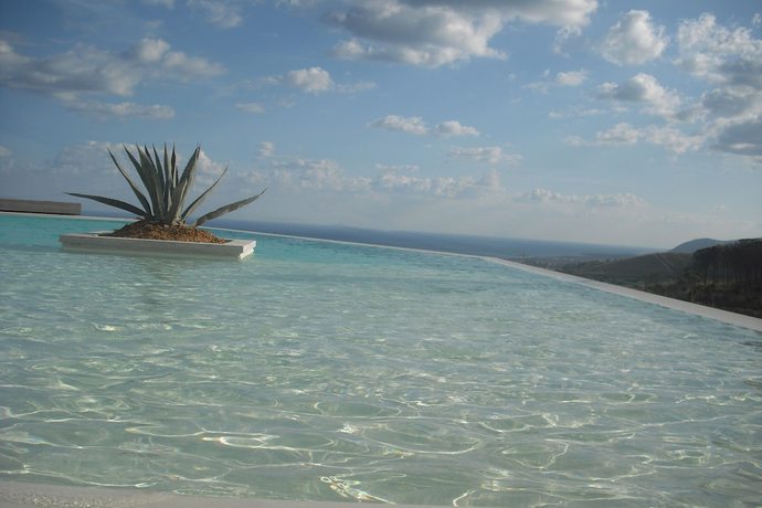 Imagen de la piscina del Masseria del Piano, Campofelice di Roccella. Foto 17