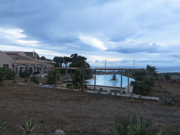 Imagen de la piscina del Masseria del Piano, Campofelice di Roccella. Foto 19