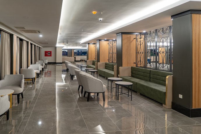 Imagen de los interiores del Master Family Club. Foto 12
