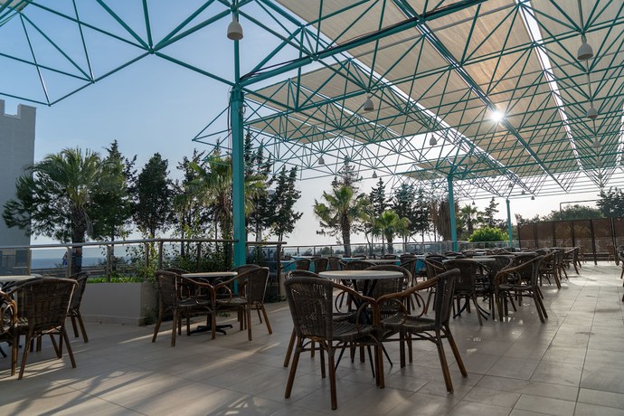 Imagen de los interiores del Master Family Club. Foto 13