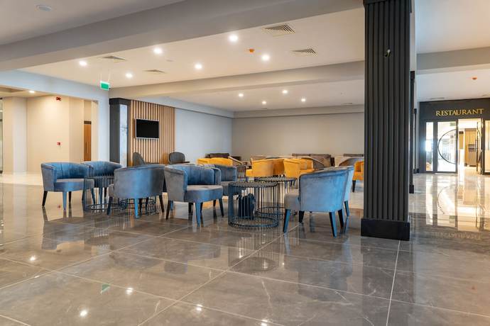 Imagen de los interiores del Master Family Club. Foto 16