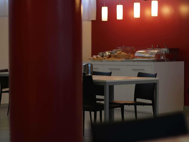 Imagen del bar/restaurante del Master Hotel. Foto 5