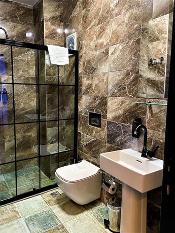 Imagen de la habitación del Mates Port Hotel. Foto 17