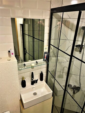 Imagen de la habitación del Mates Port Hotel. Foto 18