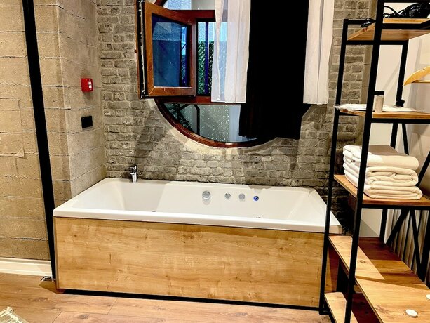 Imagen de la habitación del Mates Port Hotel. Foto 20