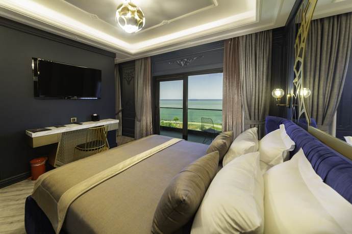 Imagen de la habitación del Mavi Marin Boutique Hotel. Foto 11