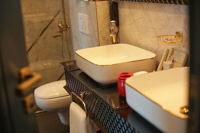 Imagen de la habitación del Mavi Marin Boutique Hotel. Foto 17