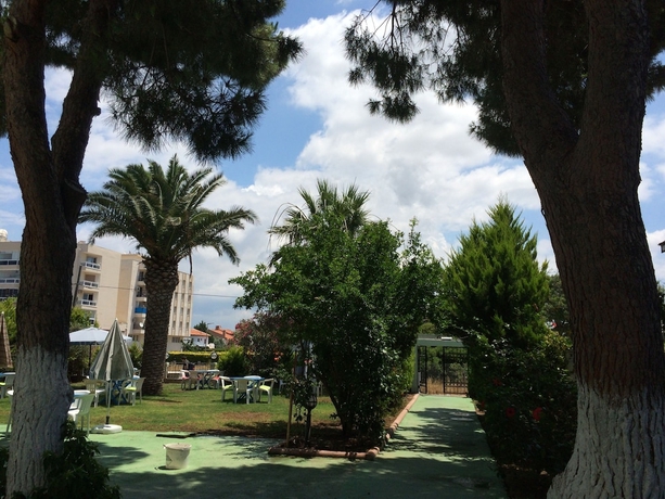 Imagen de los exteriores del Maviev Otel. Foto 13