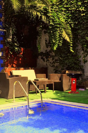 Imagen de la piscina del Mavilla Hotel. Foto 19