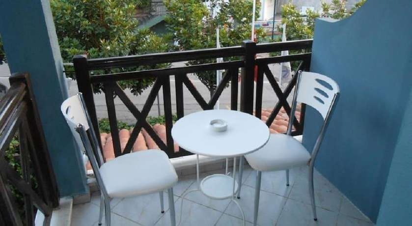 Imagen de la habitación del Mavilla Hotel. Foto 4