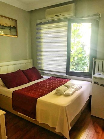 Imagen de la habitación del Mavilla Hotel. Foto 6