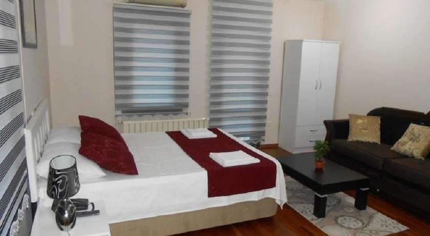 Imagen de la habitación del Mavilla Hotel. Foto 7