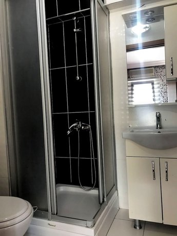 Imagen de la habitación del Mavilla Hotel. Foto 14