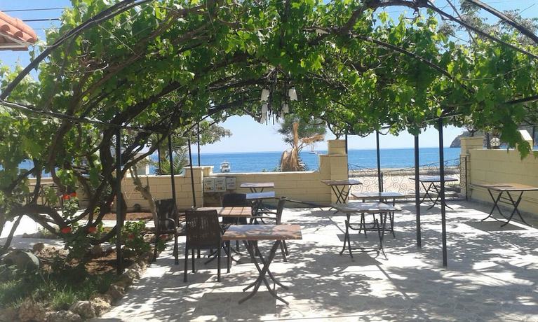 Imagen de los exteriores del Maviyali Hotel. Foto 12