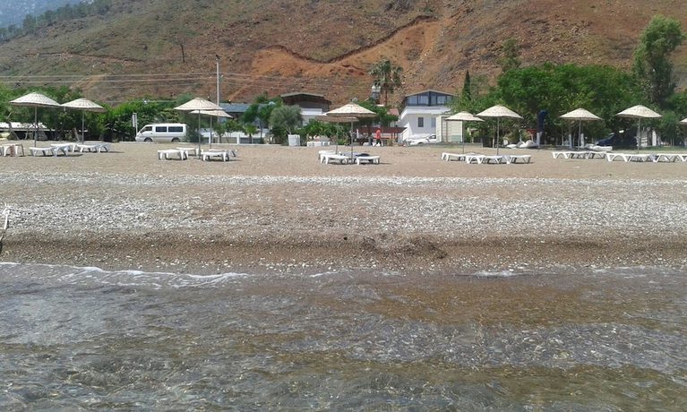 Imagen de los exteriores del Maviyali Hotel. Foto 14