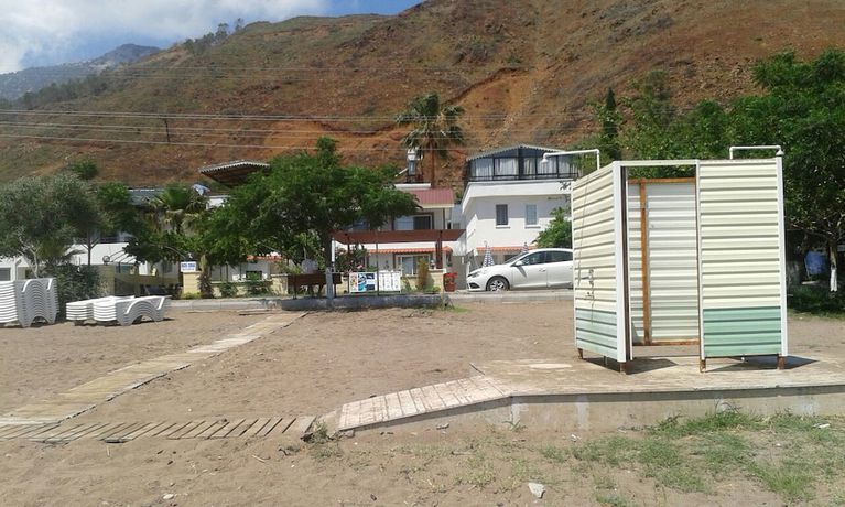 Imagen de los exteriores del Maviyali Hotel. Foto 16