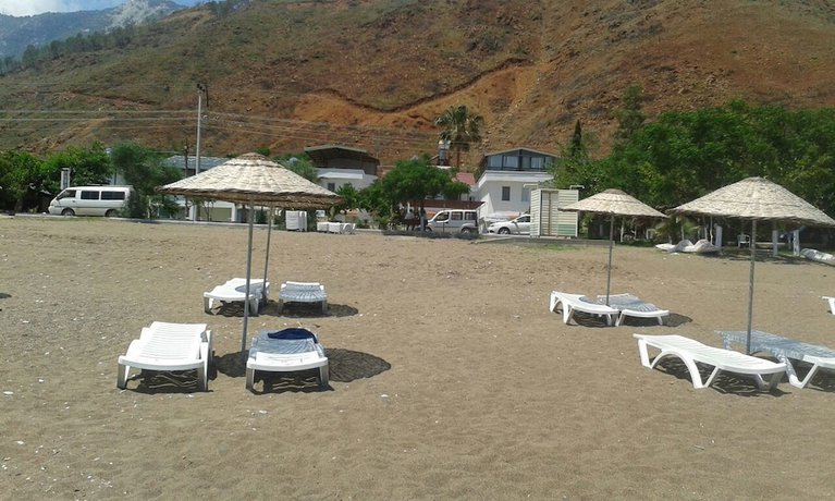 Imagen de los exteriores del Maviyali Hotel. Foto 17