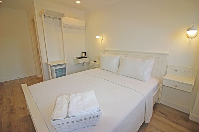 Imagen de la habitación del Mavrella Bozcaada. Foto 15