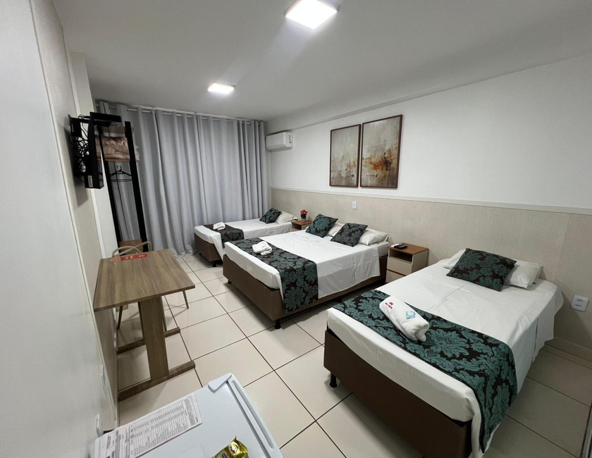 Imagen general del Max Hotel, Candagolandia. Foto 6