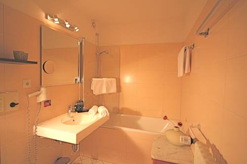 Imagen de la habitación del Maxhotel. Foto 8